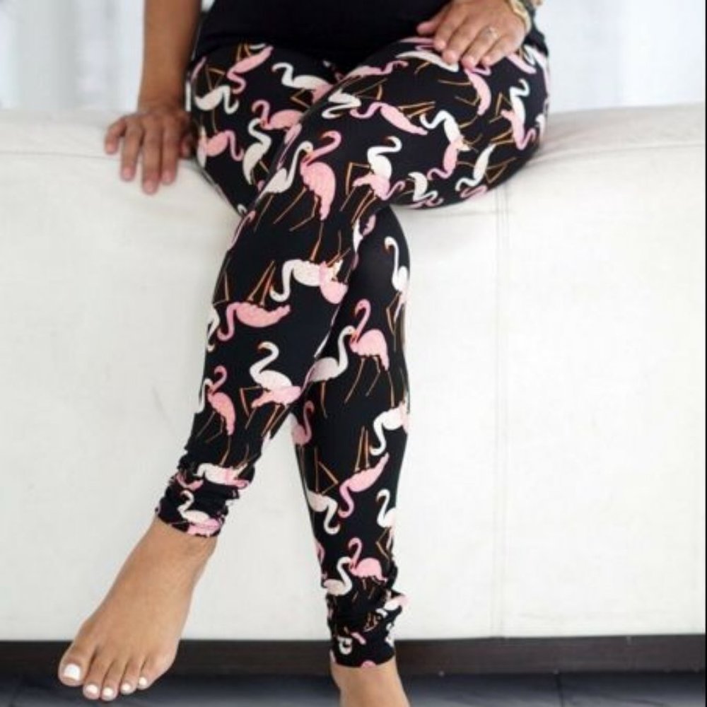 FLAMINGO LEGGINGS NEW OS OR EXTRA PLUS